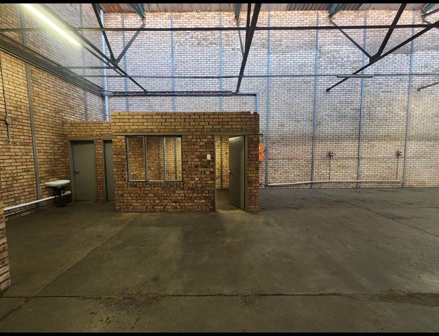 216M² WAREHOUSE TO LET IN WADEVILLE